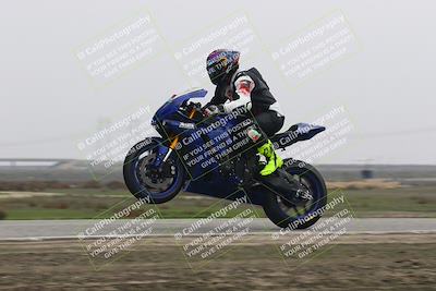 media/Nov-30-2025-TrackDaz (Sun) [[d8b22663df]]/B Group/Session 5 (Wheelie Bump)/